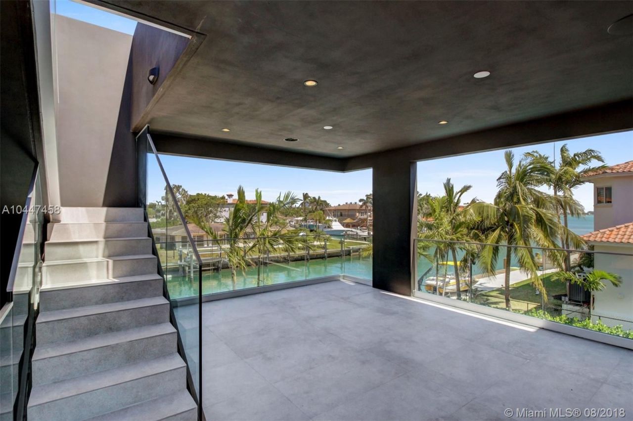 Villa à Miami, États-Unis, 500 m² - image 3