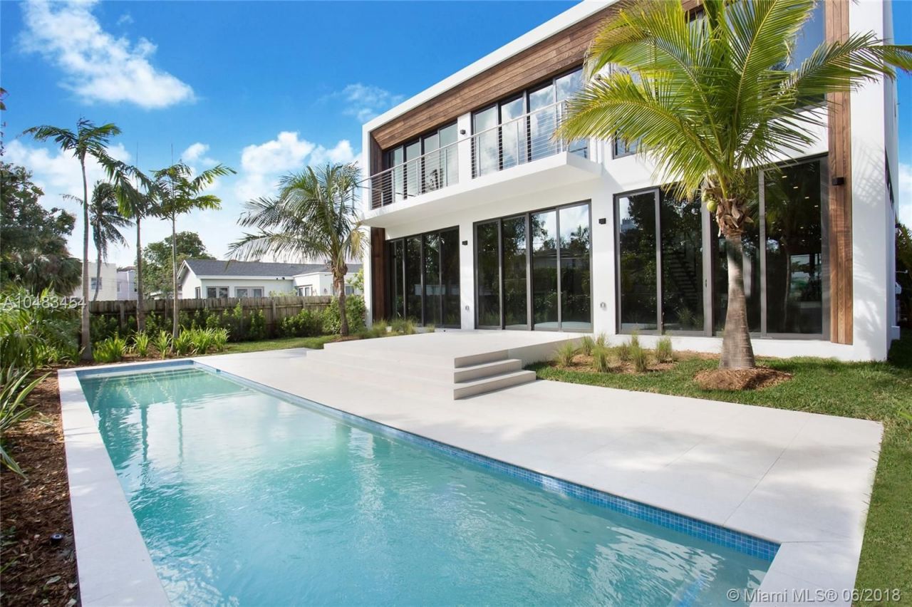 Villa in Miami, USA, 390 m² - picture 1