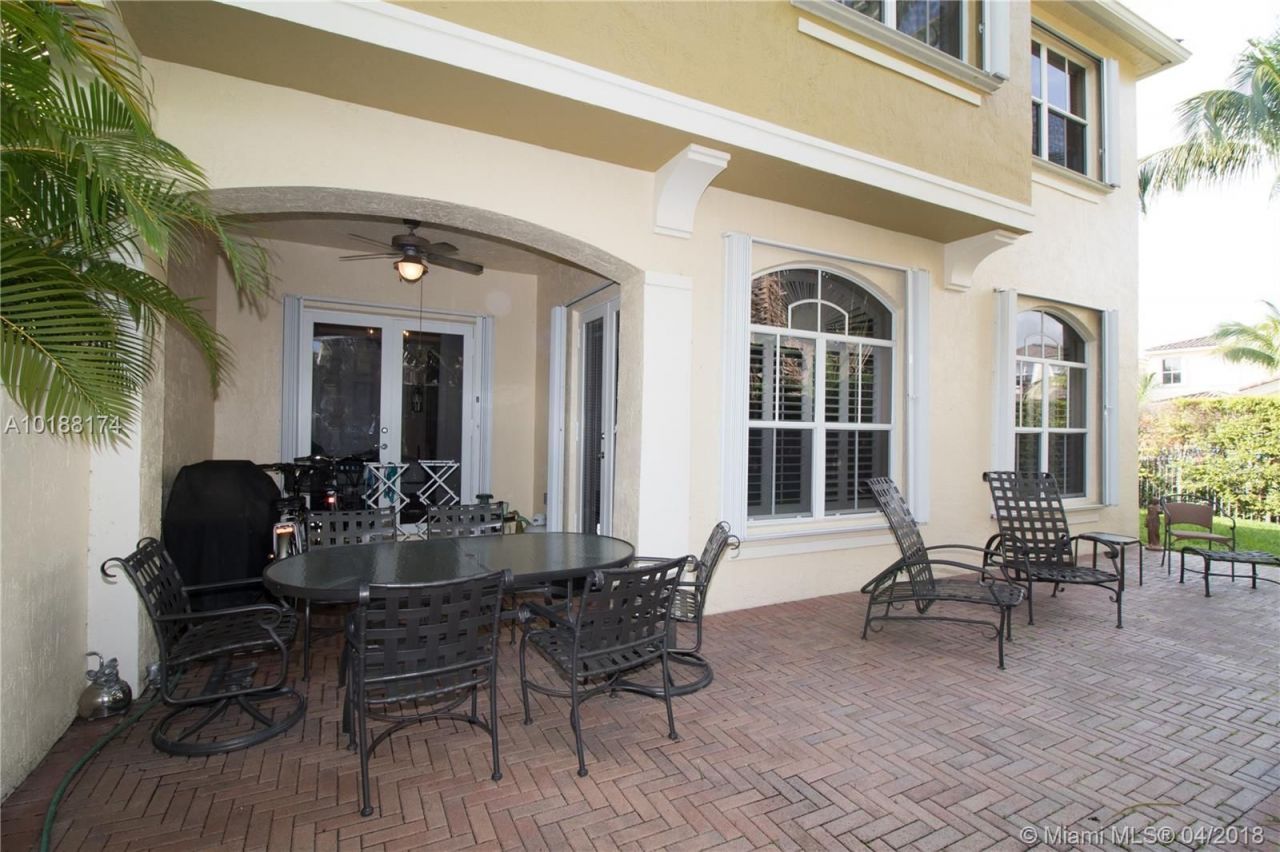 Casa en Miami, Estados Unidos, 250 m² - imagen 4