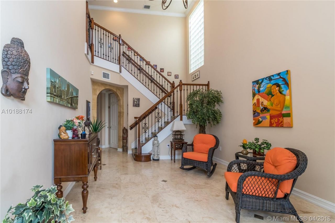 Casa en Miami, Estados Unidos, 250 m² - imagen 2