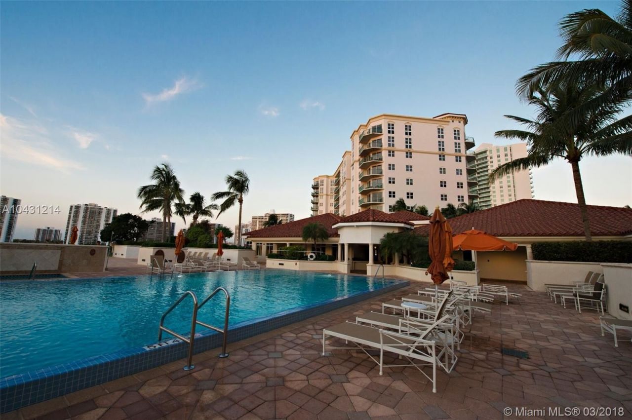 Flat in Miami, USA, 160 m² - picture 12