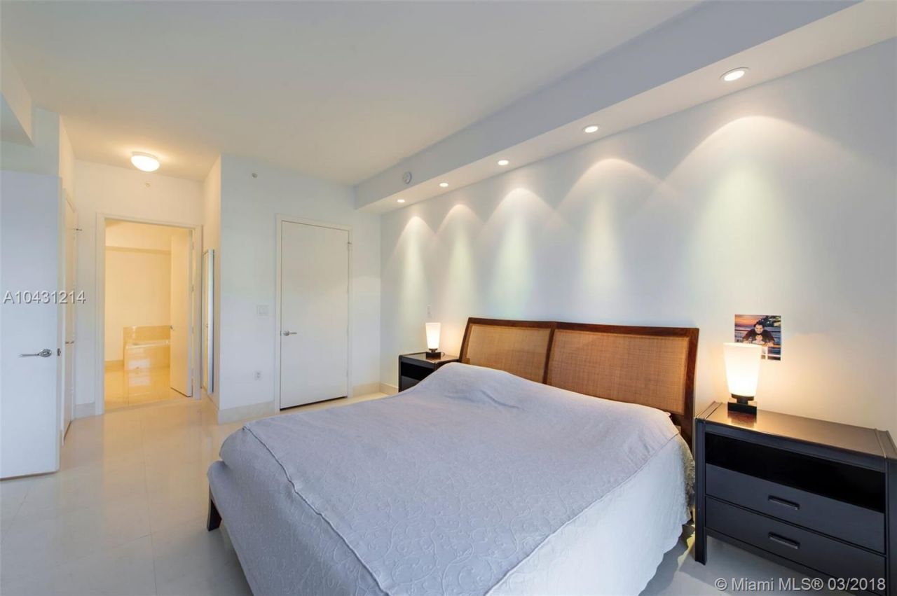 Flat in Miami, USA, 160 m² - picture 5