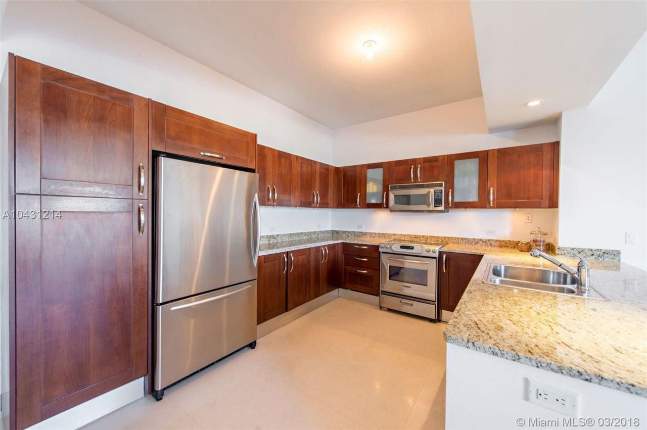 Flat in Miami, USA, 160 m² - picture 4