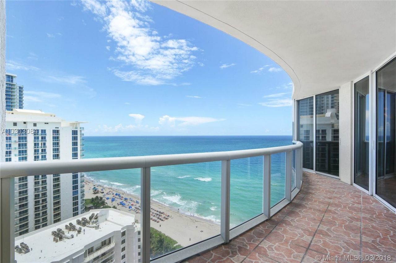 Flat in Miami, USA, 130 m² - picture 2