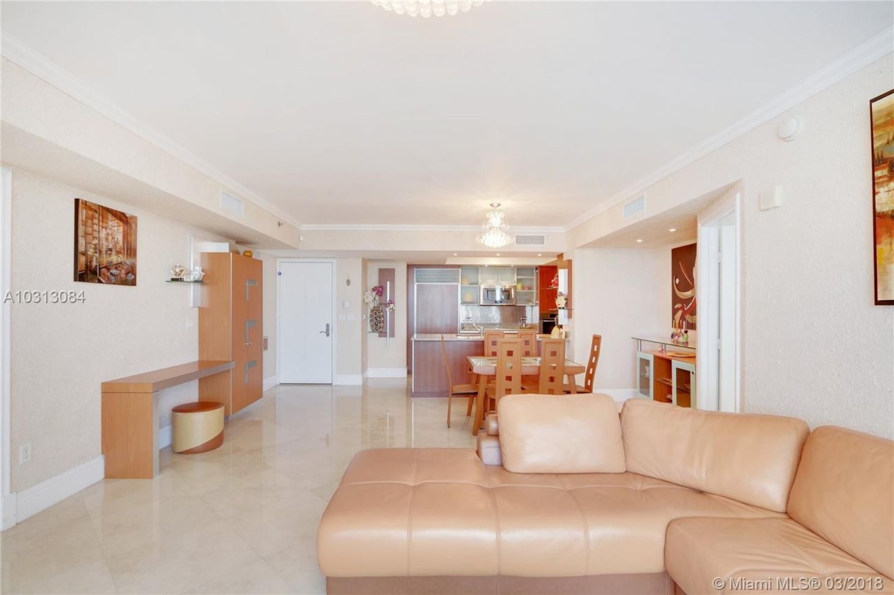 Flat in Miami, USA, 130 m² - picture 11