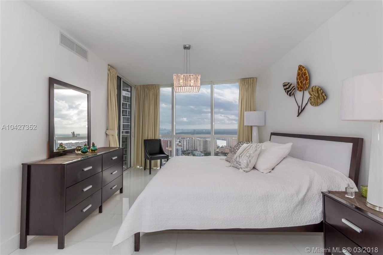 Penthouse in Miami, USA, 110 m² - picture 9