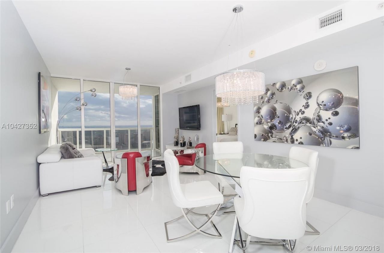 Penthouse in Miami, USA, 110 m² - picture 2