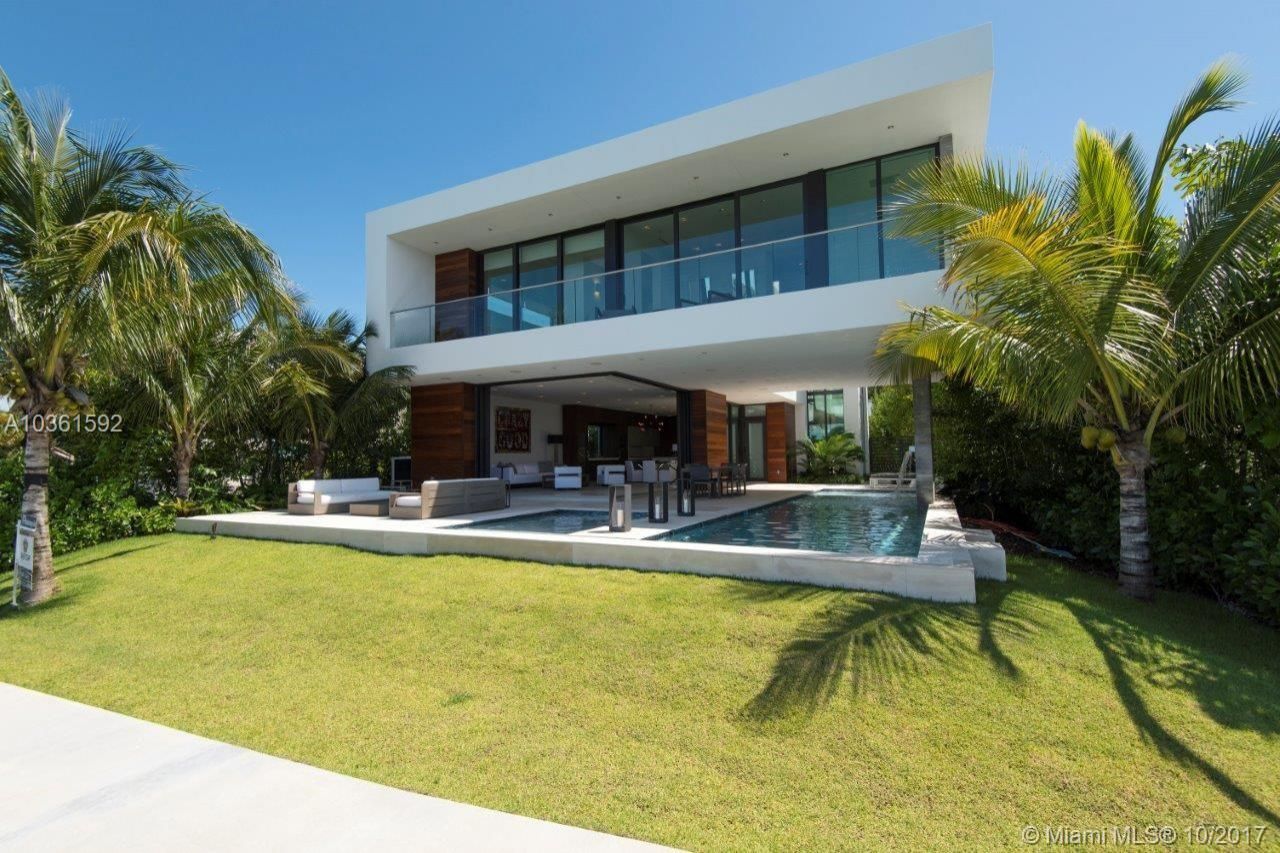 Villa in Miami, USA, 560 m² - Foto 1