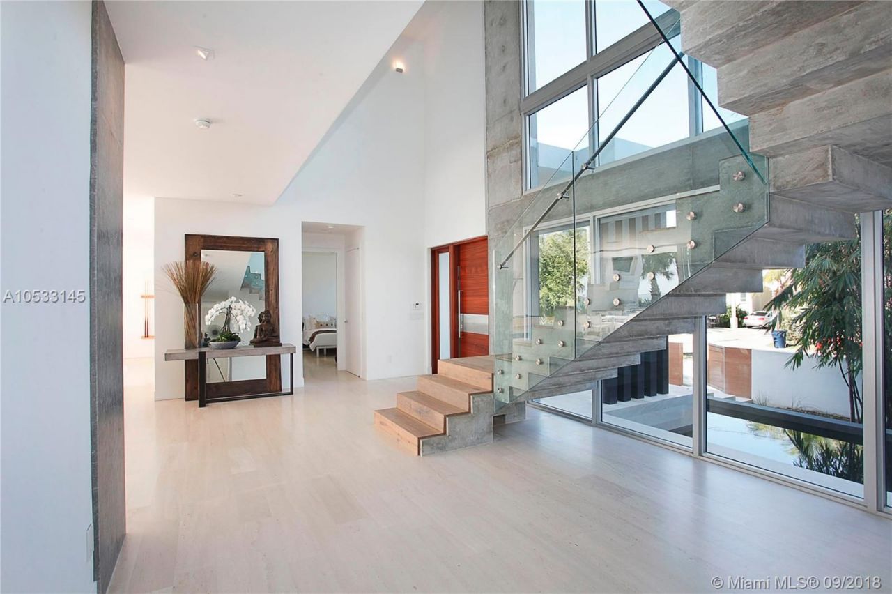 Villa à Miami, États-Unis, 450 m² - image 11