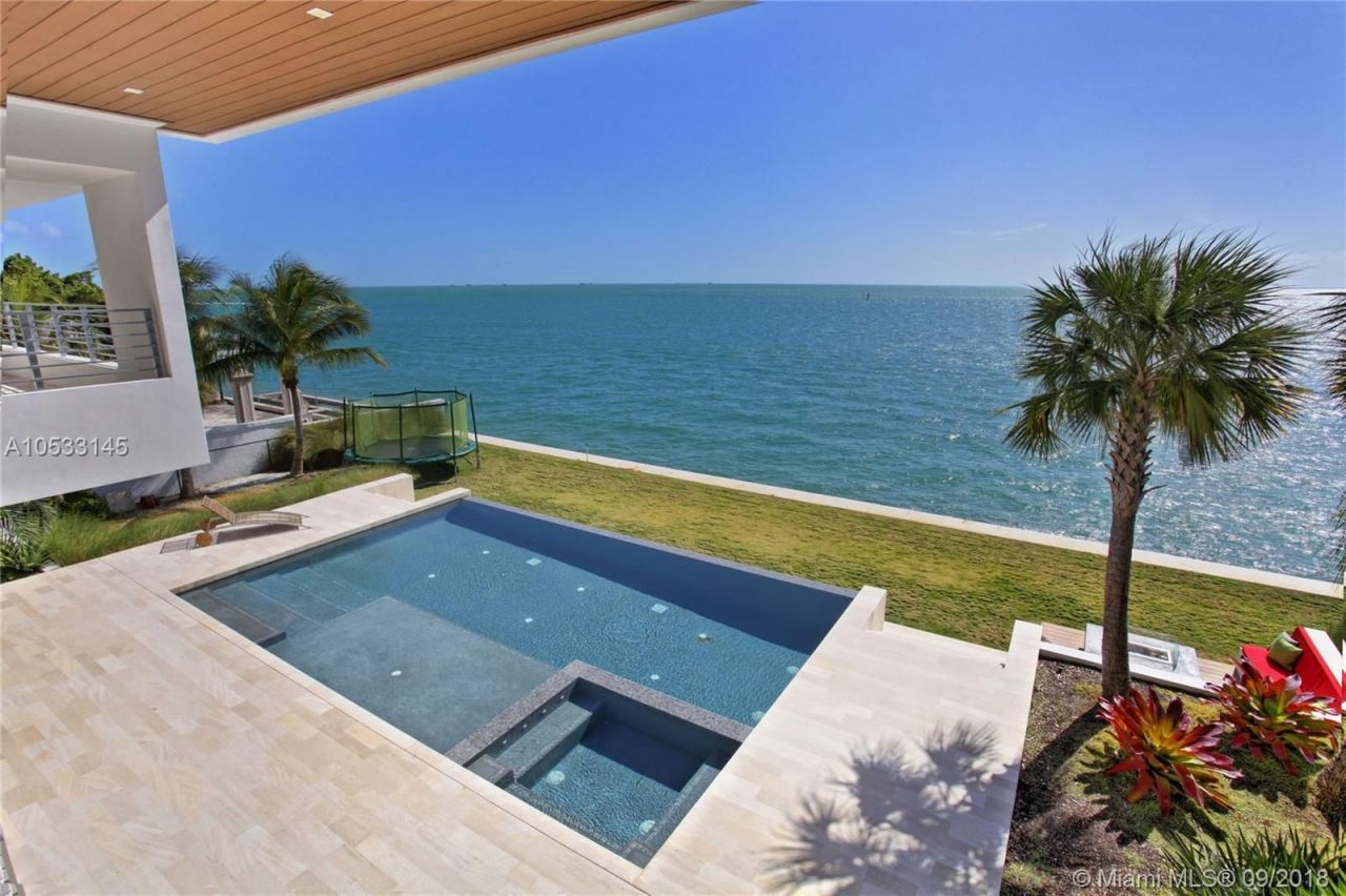 Villa in Miami, USA, 450 m² - picture 1