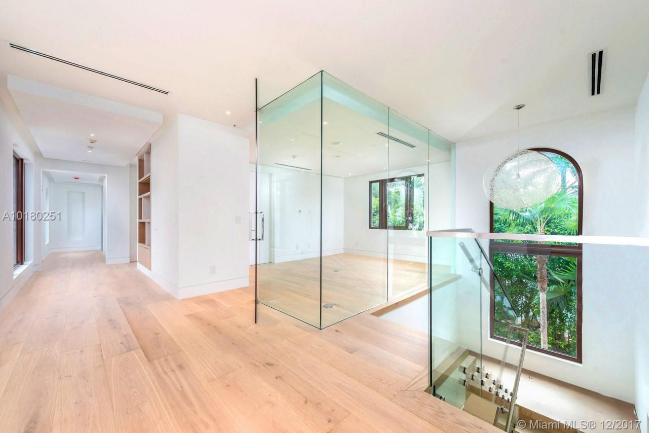 Villa à Miami, États-Unis, 750 m² - image 8