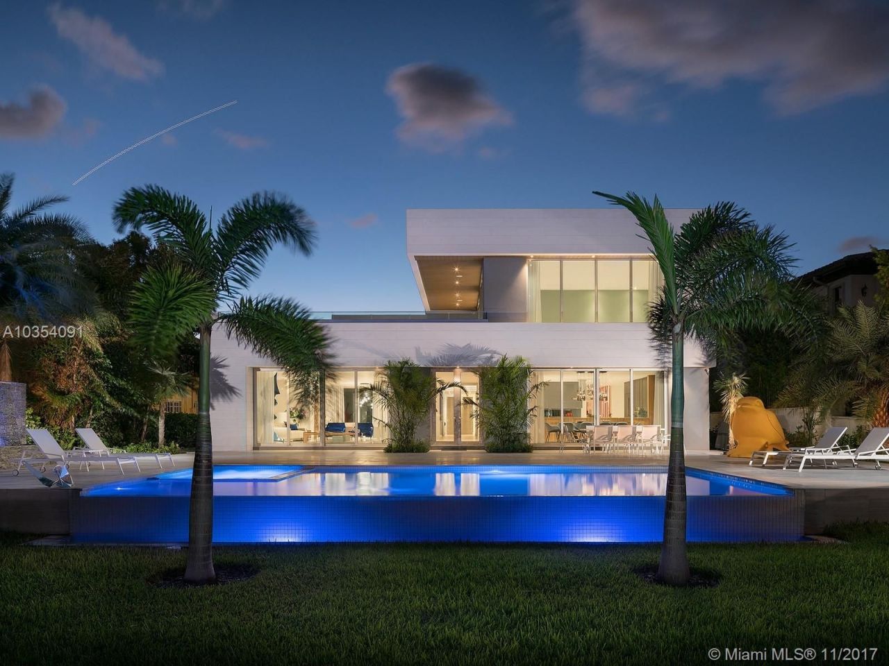 Villa in Miami, USA, 800 m² - picture 2