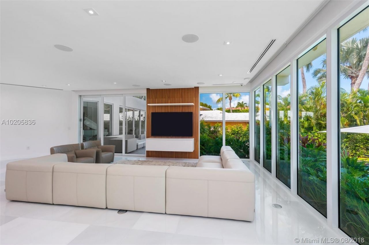 Villa in Miami, USA, 640 m² - picture 6
