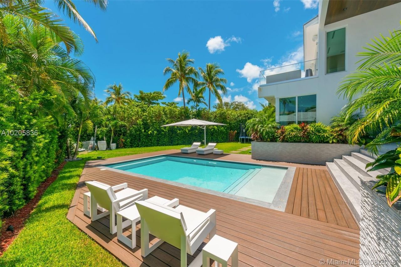 Villa in Miami, USA, 640 m² - picture 2