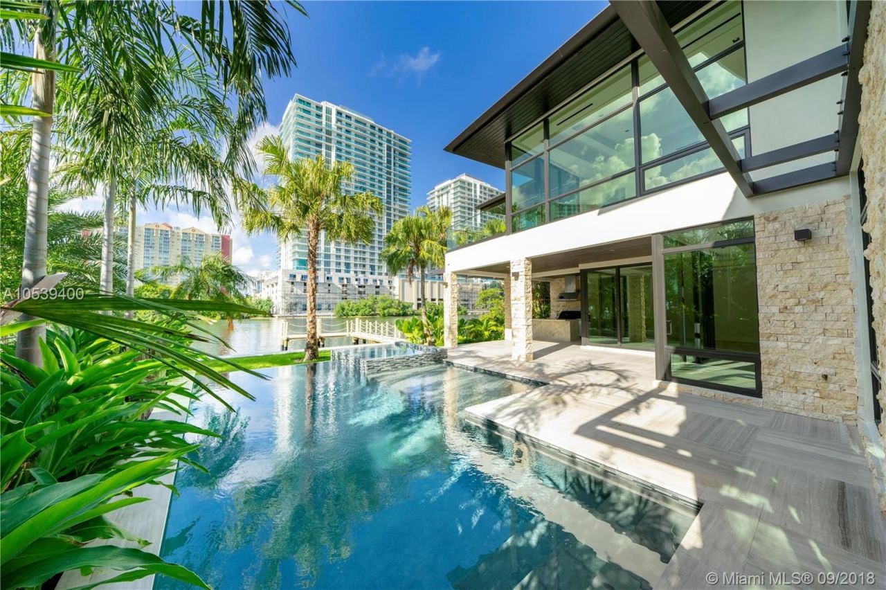 Villa in Miami, USA, 600 m² - picture 3