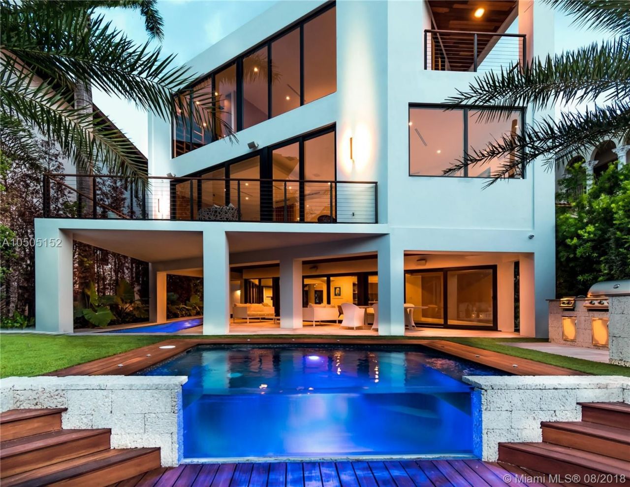 Villa in Miami, USA, 500 m² - picture 2