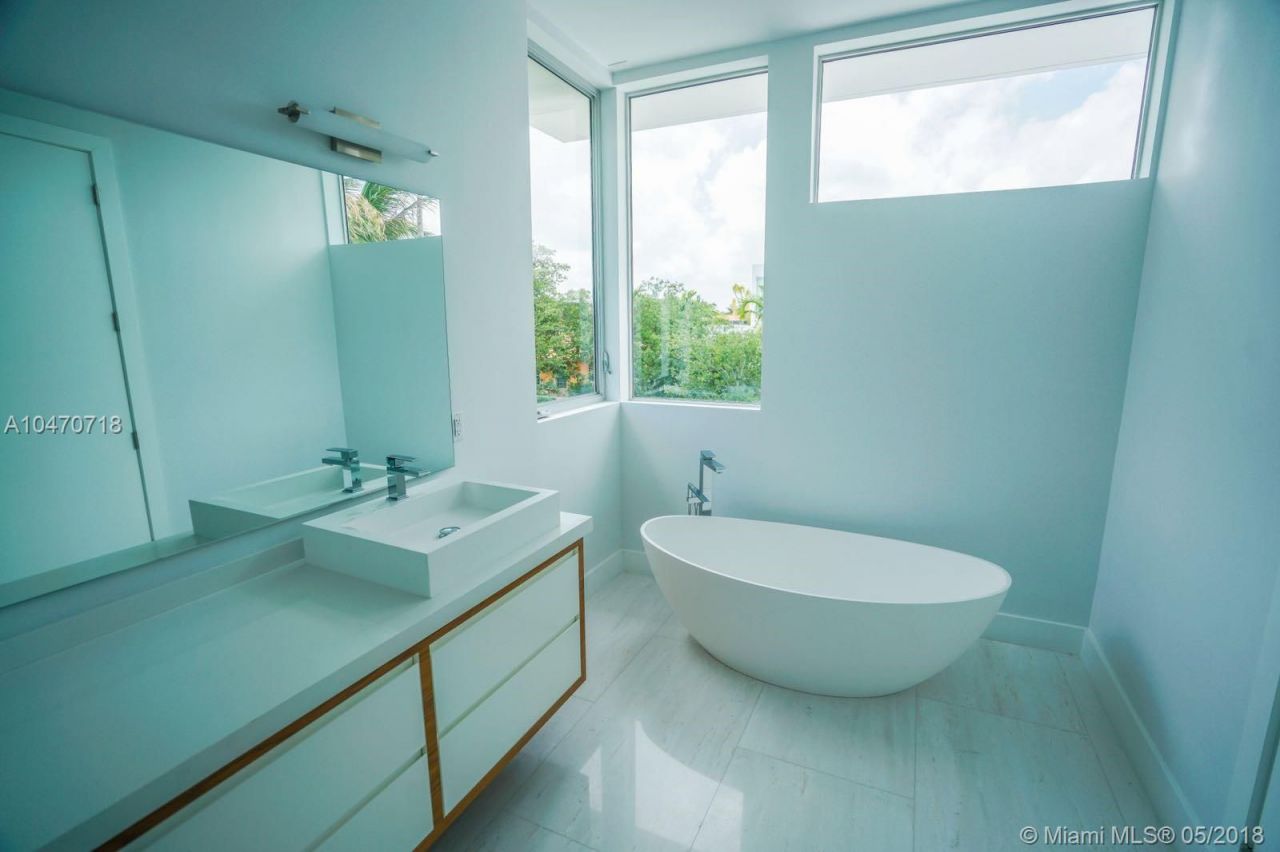 Villa in Miami, USA, 370 m² - picture 5