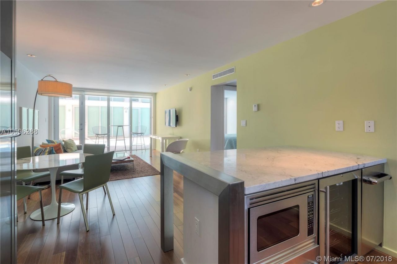 Flat in Miami, USA, 80 m² - picture 6