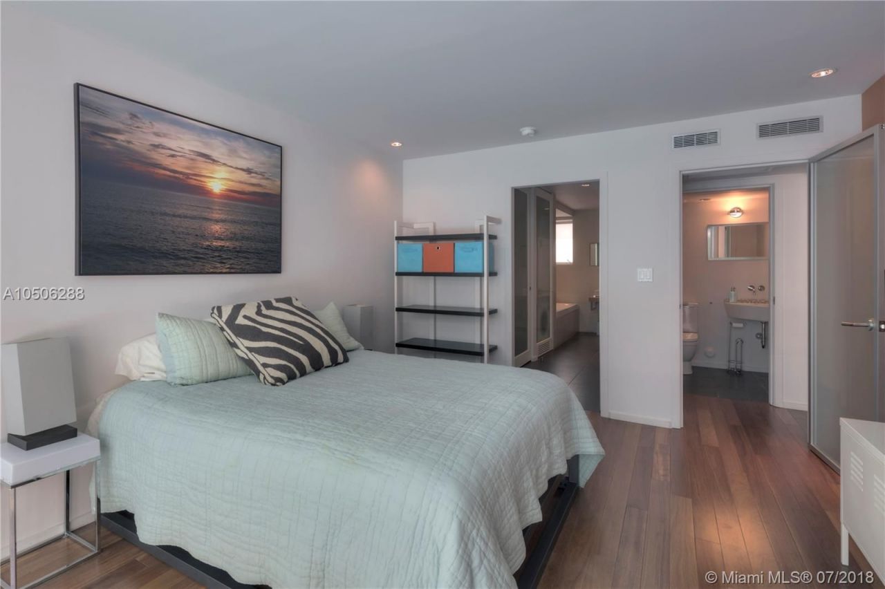 Flat in Miami, USA, 80 m² - picture 8