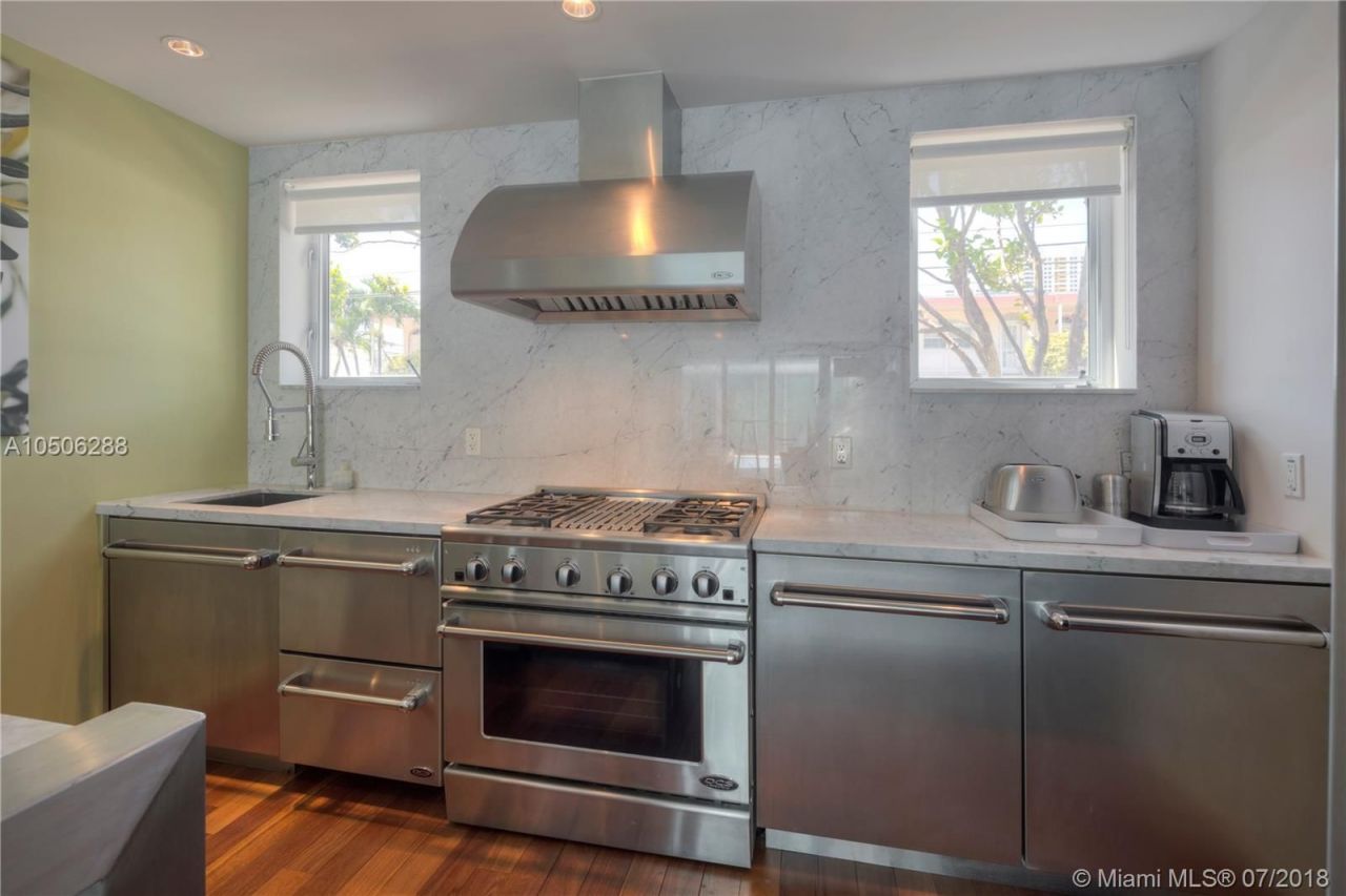 Flat in Miami, USA, 80 m² - picture 3