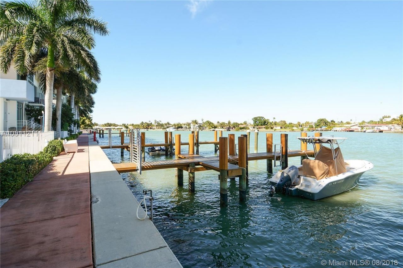 Townhouse in Miami, USA, 230 m² - picture 5