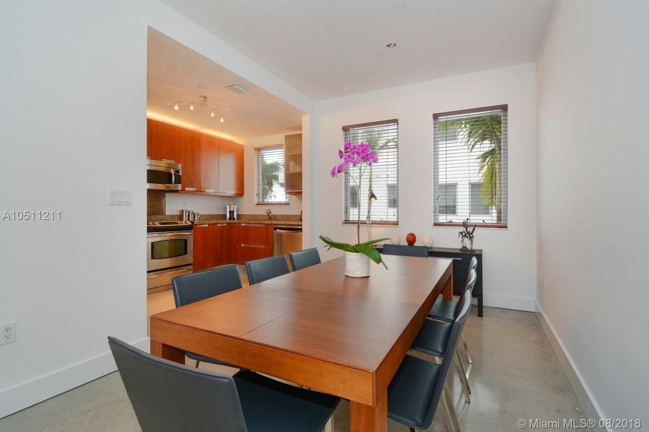 Townhouse in Miami, USA, 230 m² - picture 11