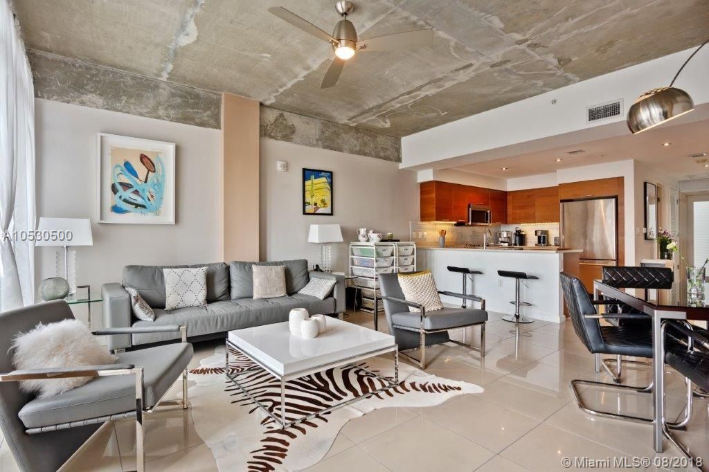 Loft à Miami, États-Unis, 120 m² - image 1