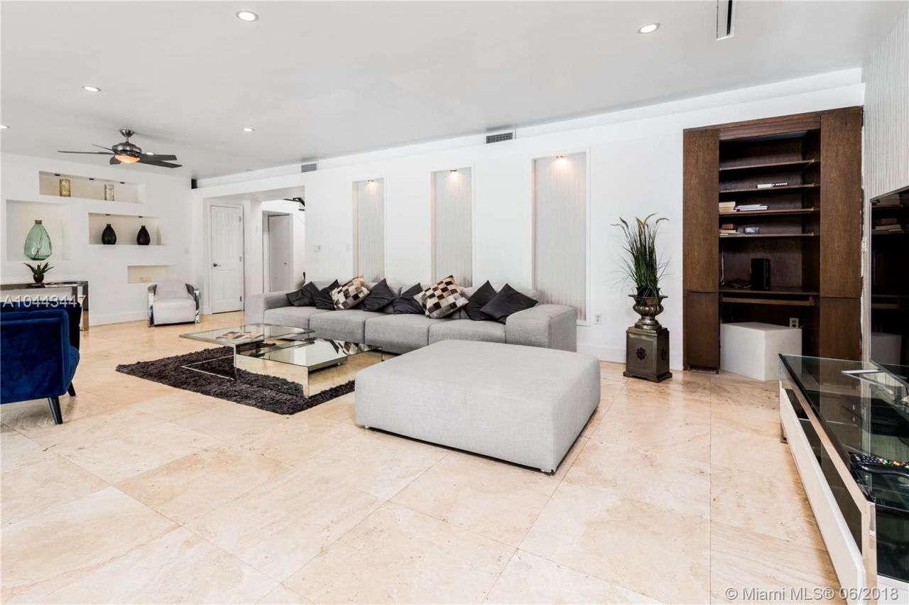 Maison à Miami, États-Unis, 330 m² - image 9