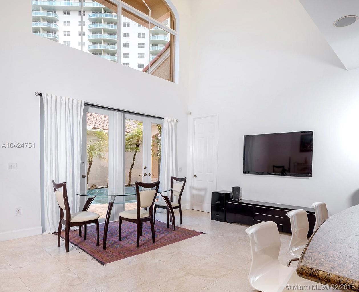 Casa a Miami, USA, 340 m² - foto 4