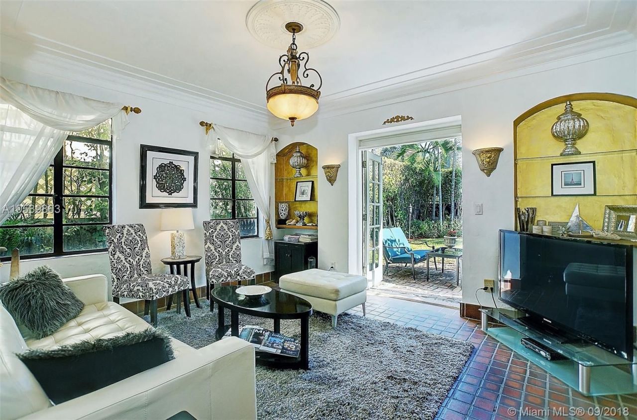 Maison à Miami, États-Unis, 300 m² - image 9