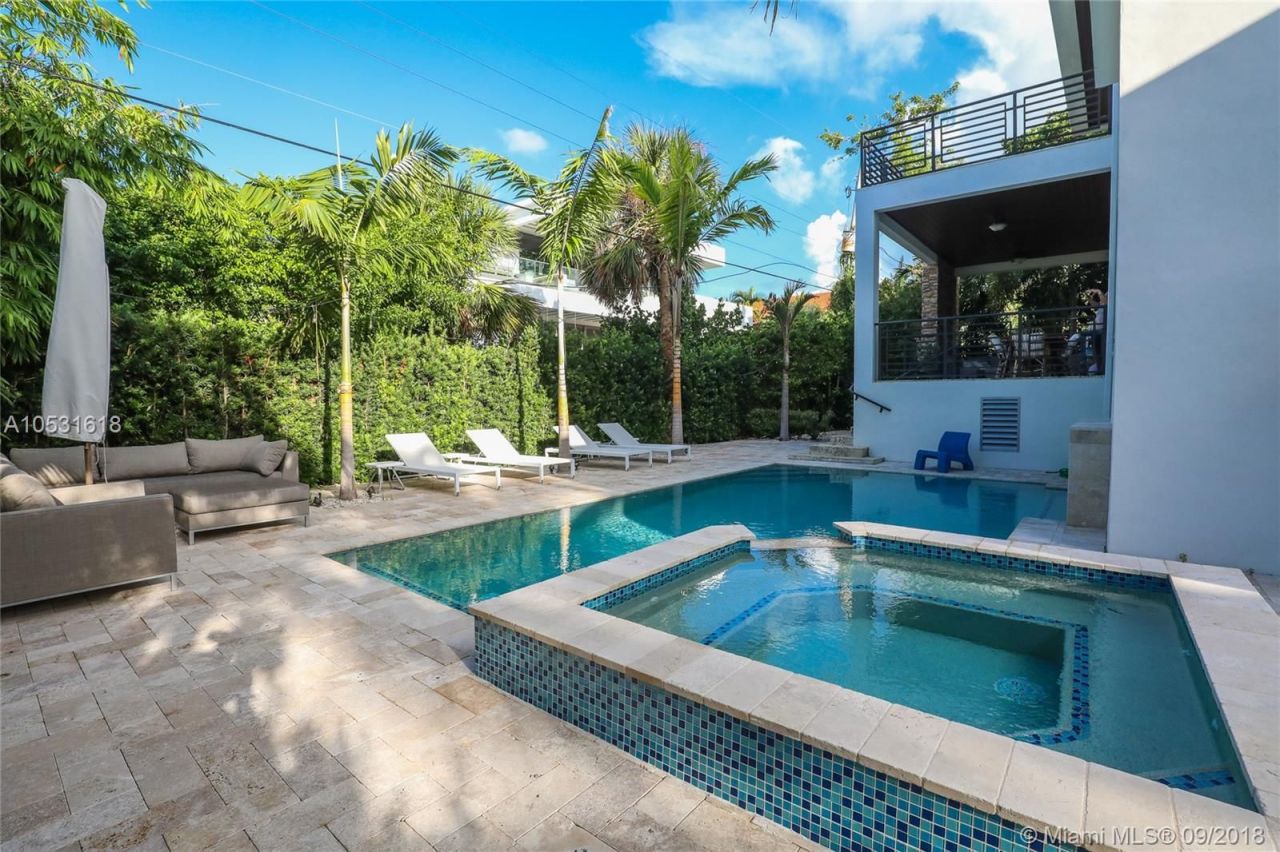 Casa a Miami, USA, 340 m² - foto 2