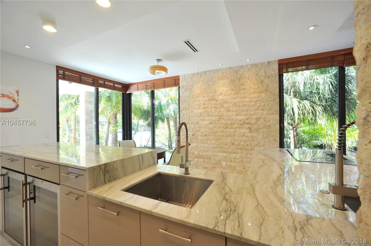 Haus in Miami, USA, 320 m² - Foto 8