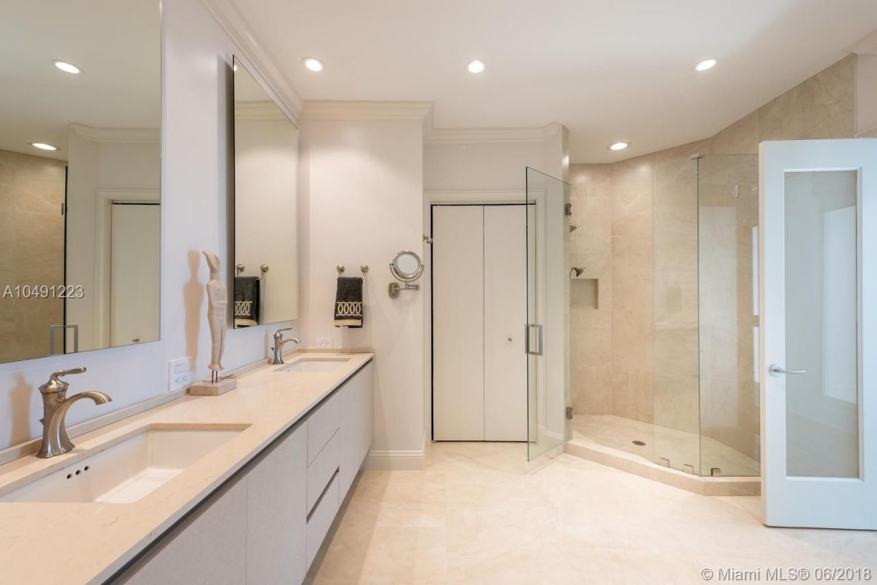 Ático en Miami, Estados Unidos, 290 m² - imagen 4