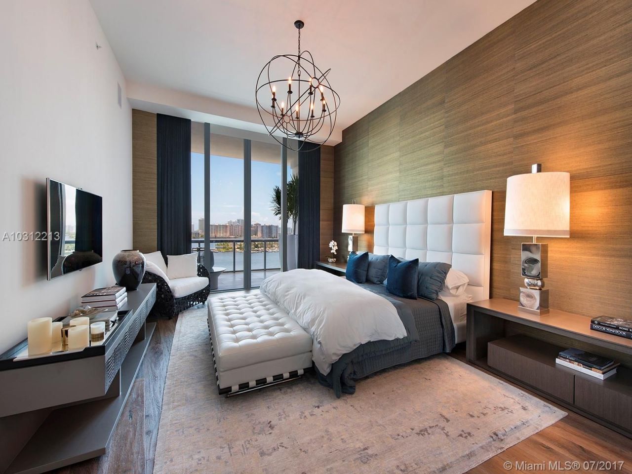 Penthouse in Miami, USA, 290 m² - picture 11