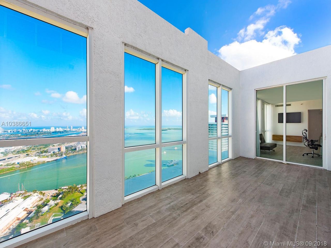 Penthouse à Miami, États-Unis, 300 m² - image 1