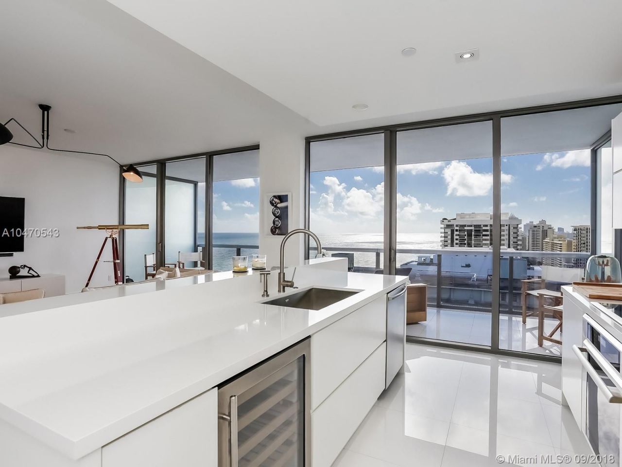 Penthouse in Miami, USA, 150 m² - picture 3