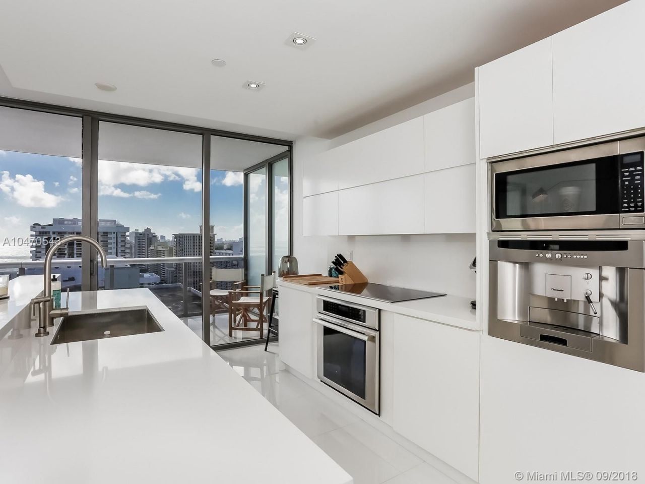 Penthouse in Miami, USA, 150 m² - picture 10