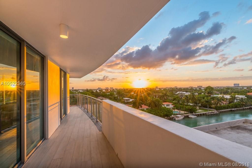 Penthouse in Miami, USA, 320 m² - picture 1