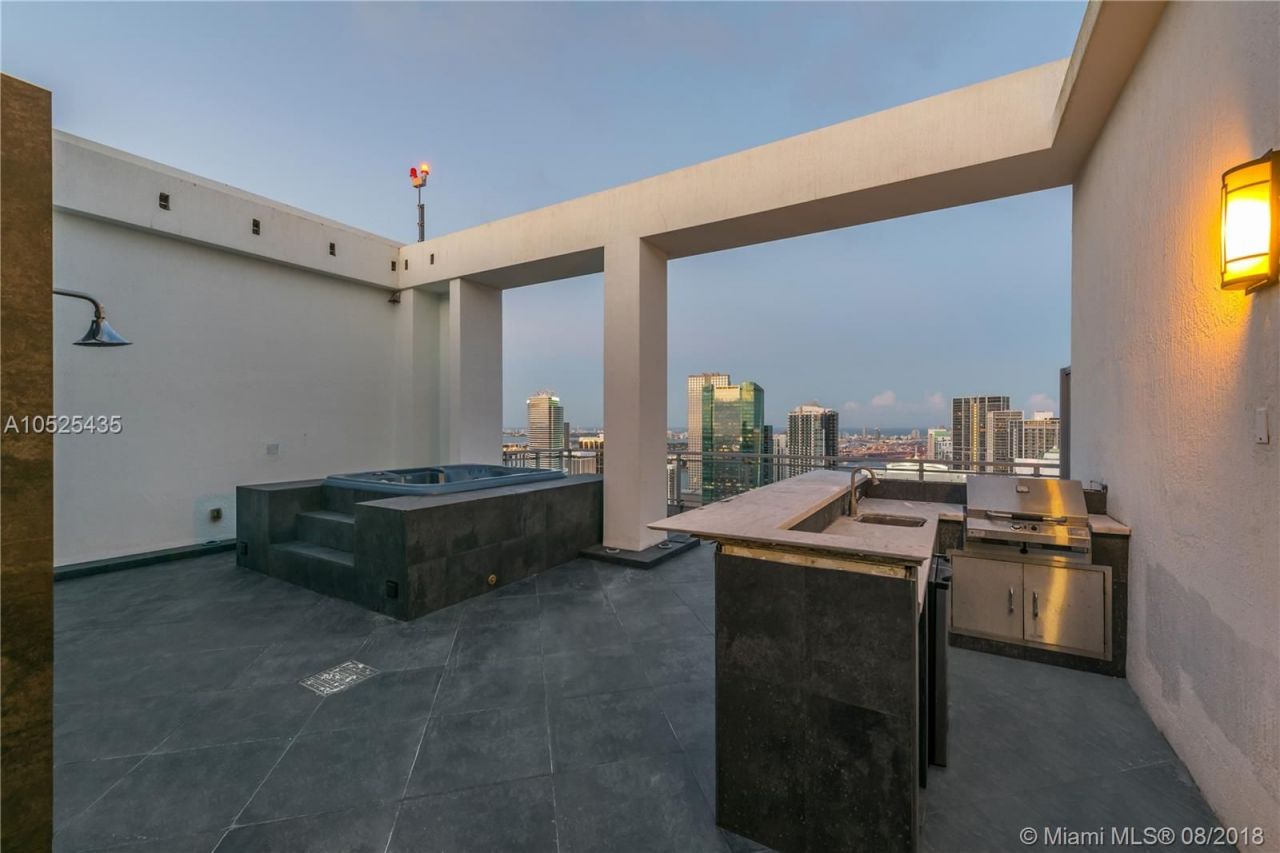 Ático en Miami, Estados Unidos, 230 m² - imagen 2