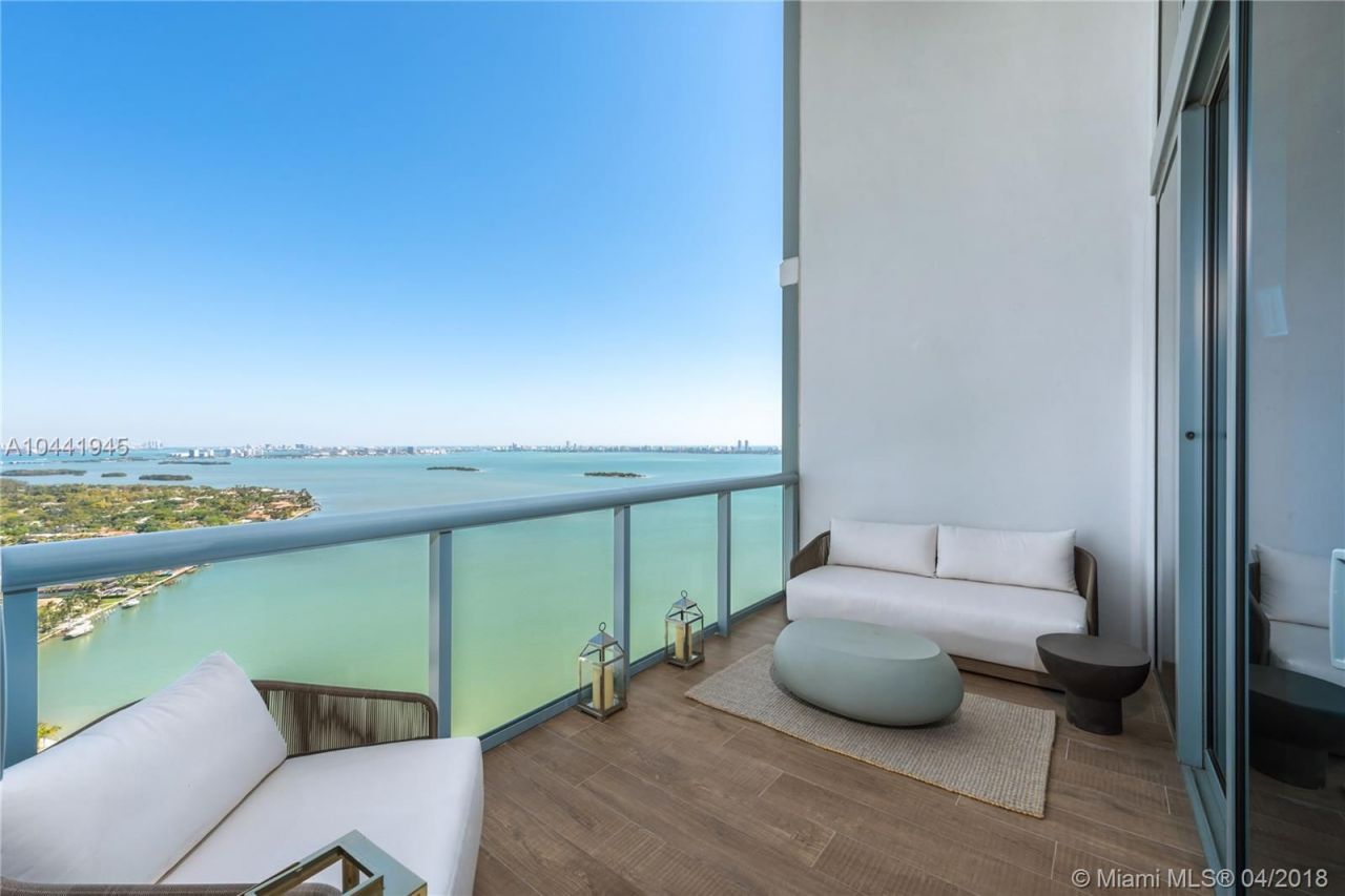 Penthouse in Miami, USA, 180 m² - picture 1