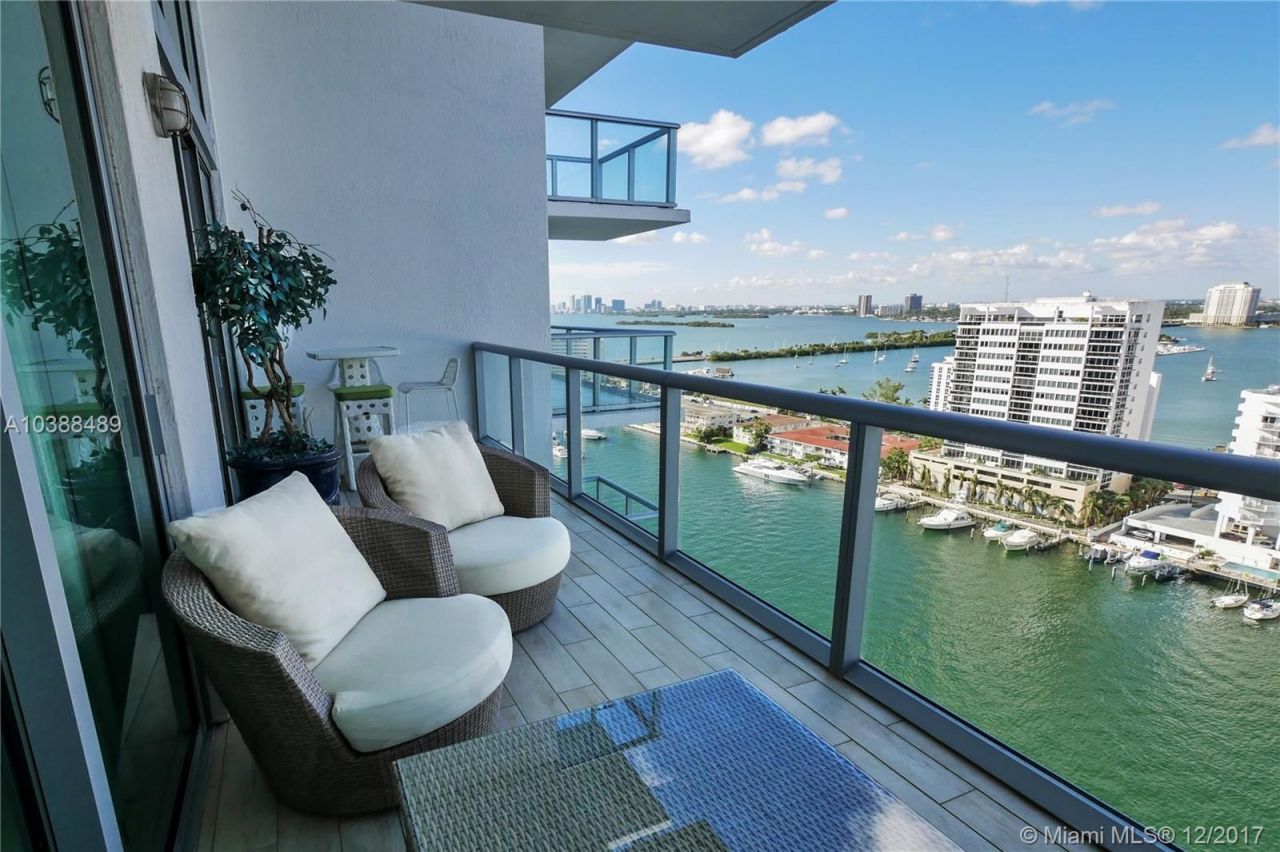 Penthouse in Miami, USA, 300 m² - picture 1