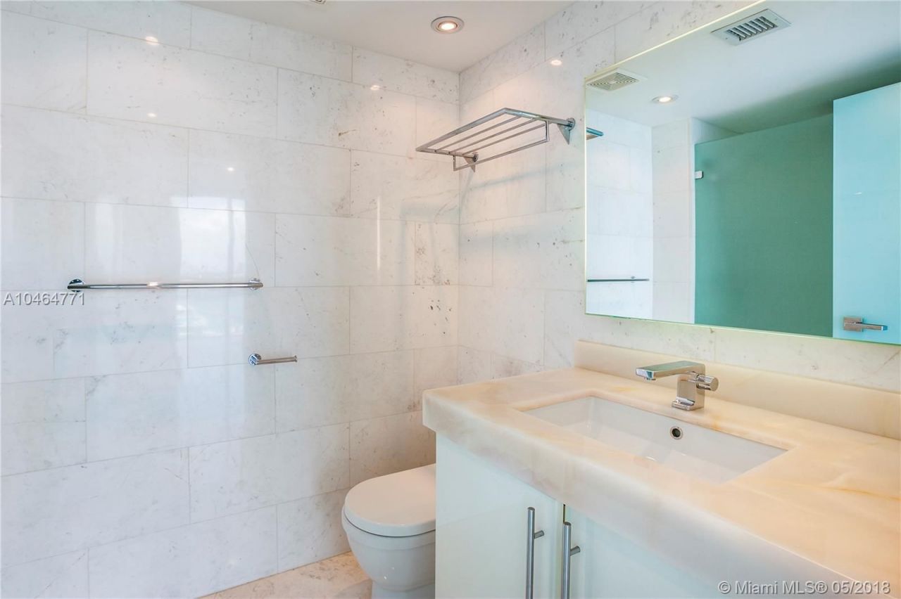 Penthouse in Miami, USA, 100 m² - picture 8