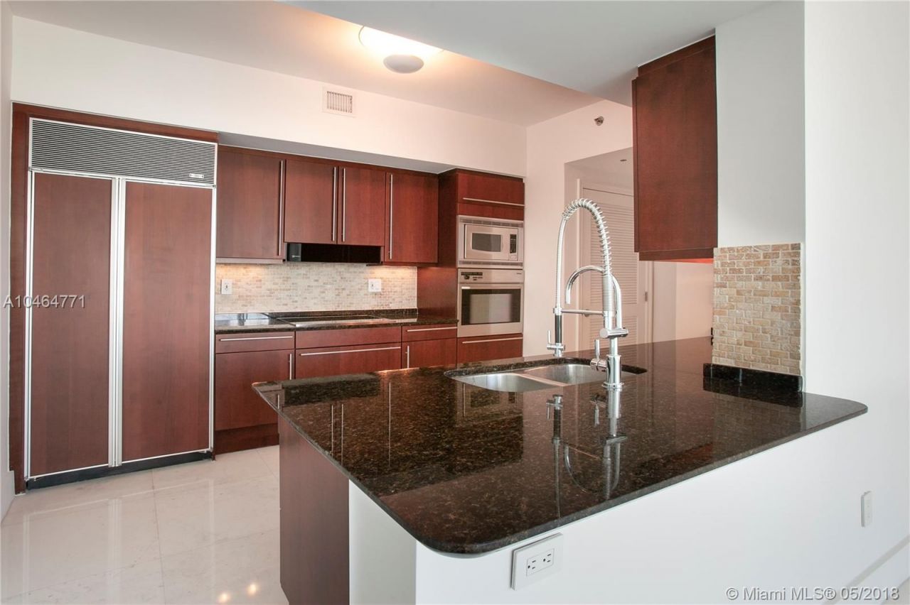 Penthouse in Miami, USA, 100 m² - picture 10