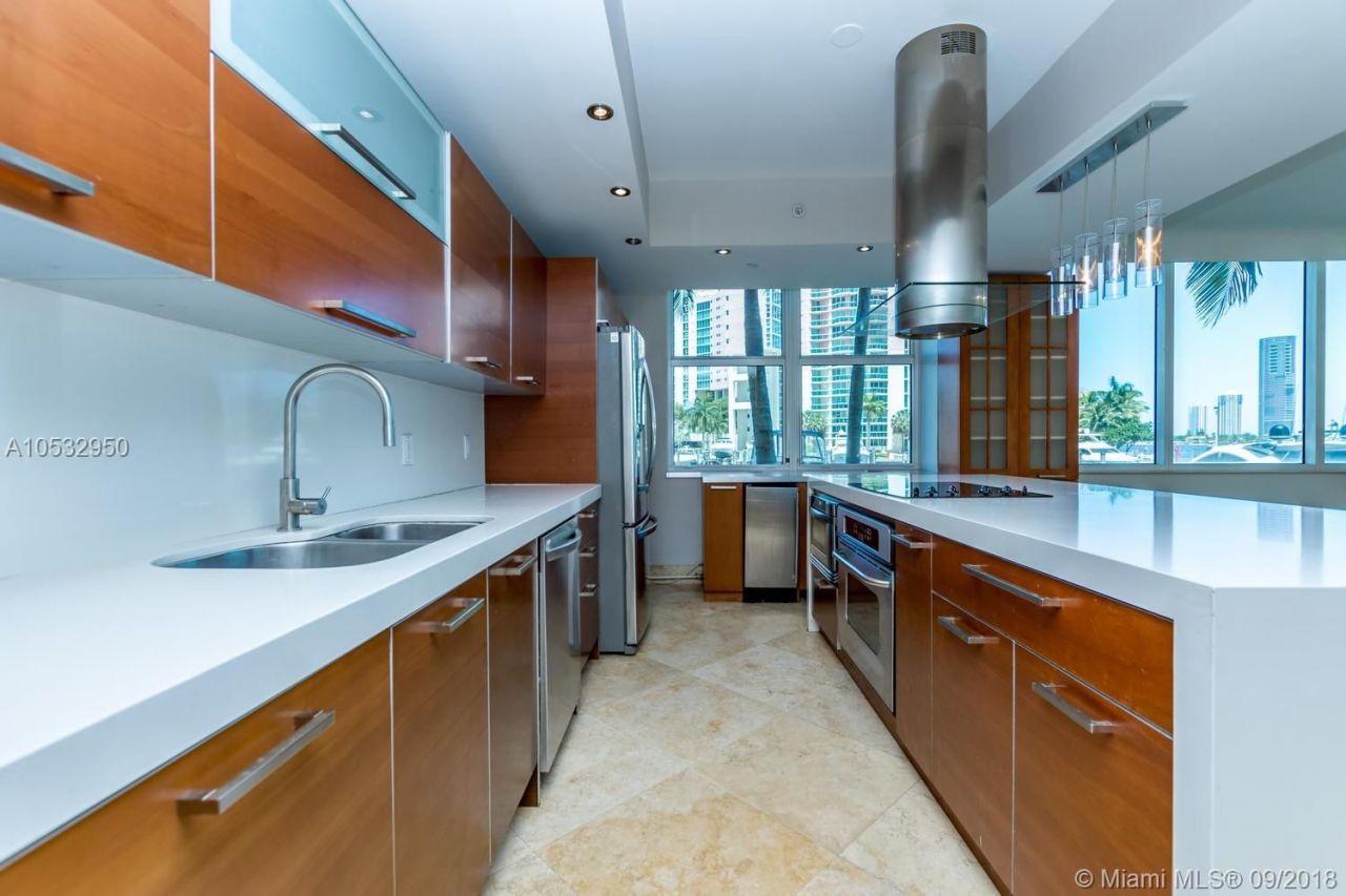 Appartement à Miami, États-Unis, 220 m² - image 3