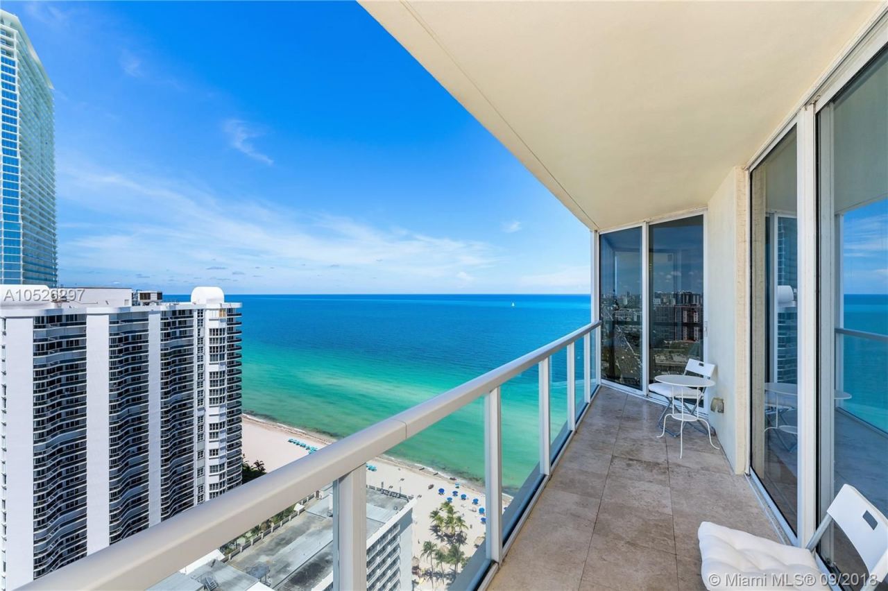 Appartement à Miami, États-Unis, 140 m² - image 1