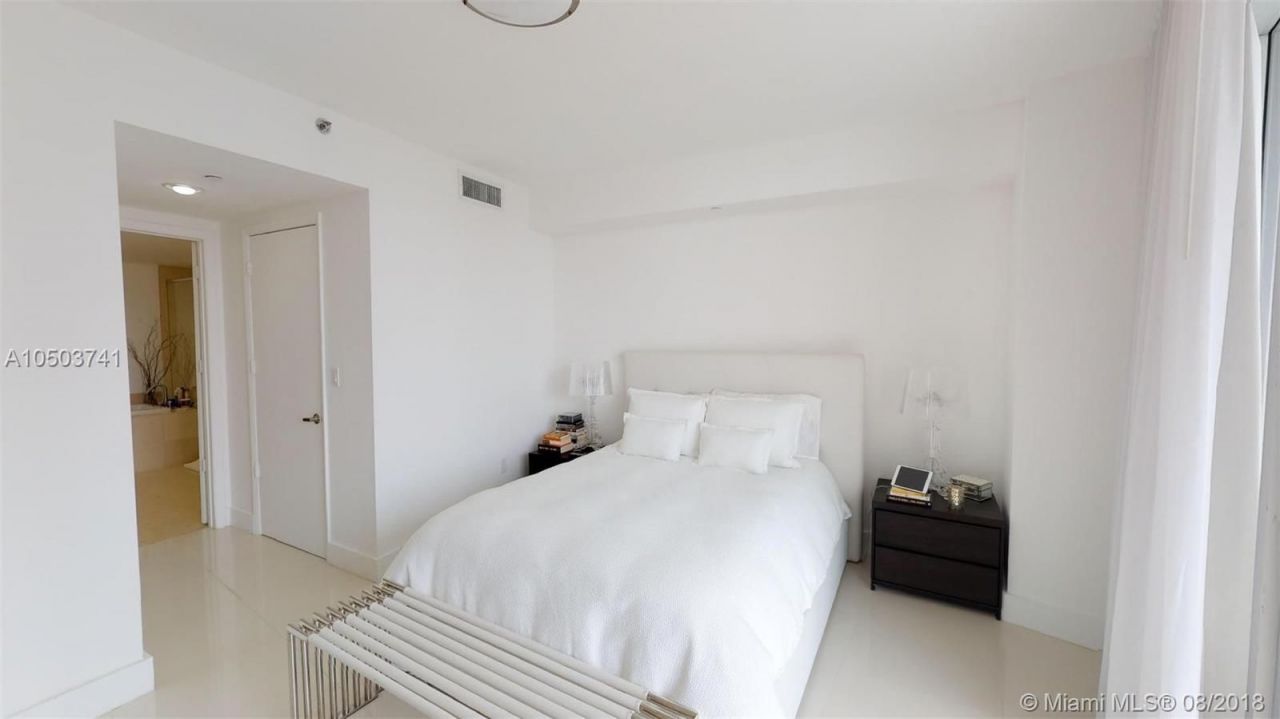 Flat in Miami, USA, 130 m² - picture 4