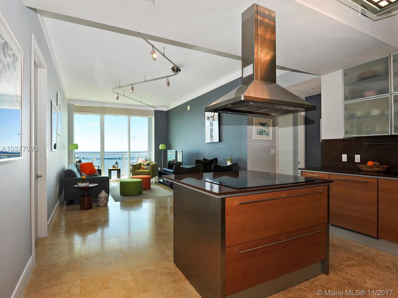 Flat in Miami, USA, 120 m² - picture 11