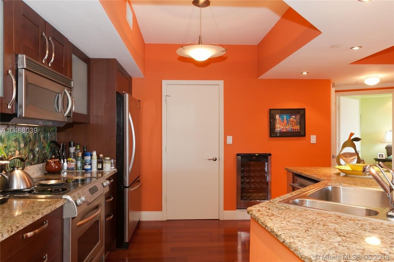 Piso en Miami, Estados Unidos, 150 m² - imagen 9