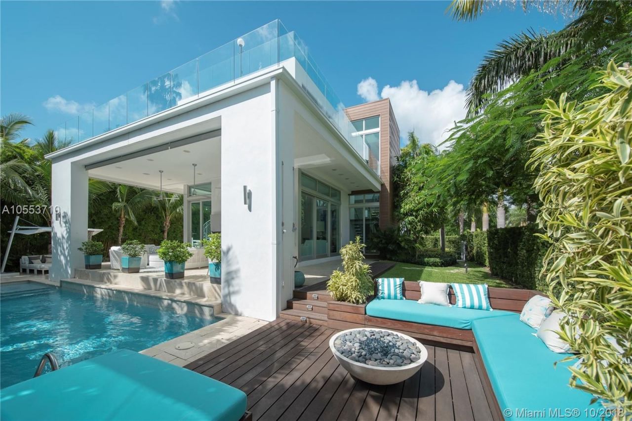 Villa in Miami, USA, 380 m² - Foto 1