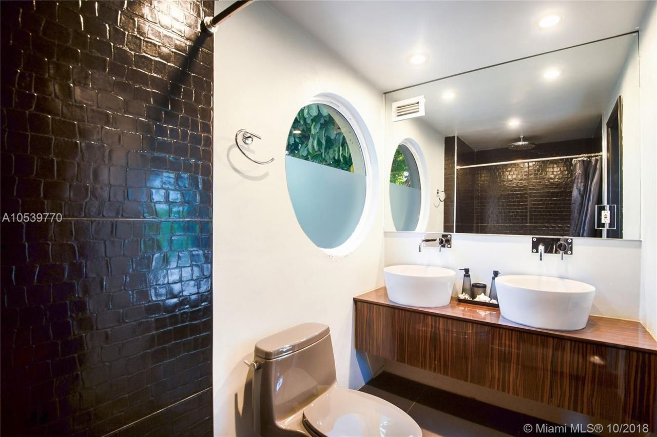 Casa en Miami, Estados Unidos, 200 m² - imagen 4